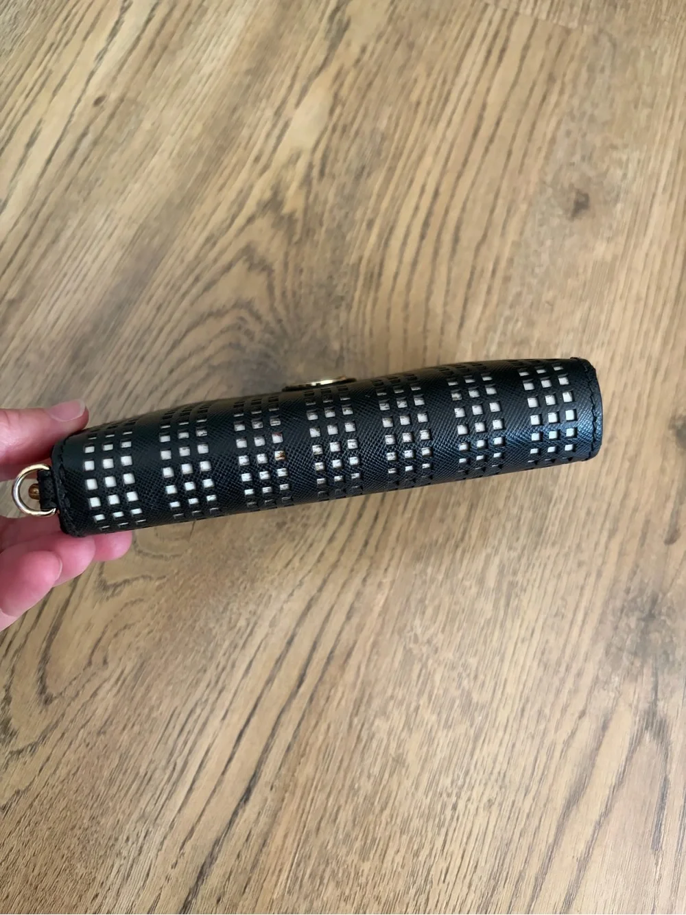 TORY BURCH Robinson perforated micro continental zip wallet black